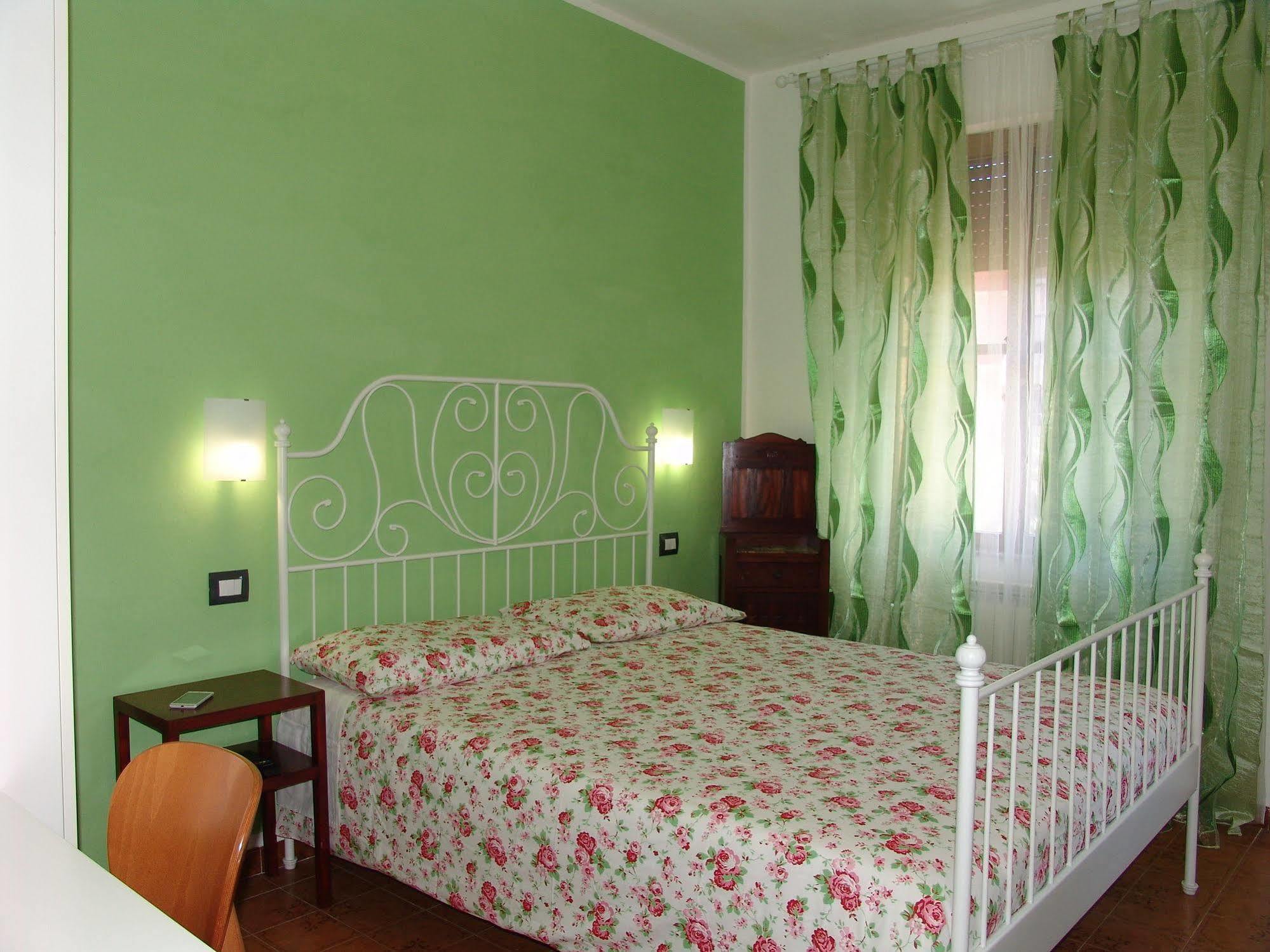 B&B Myosotis Pisa Buitenkant foto